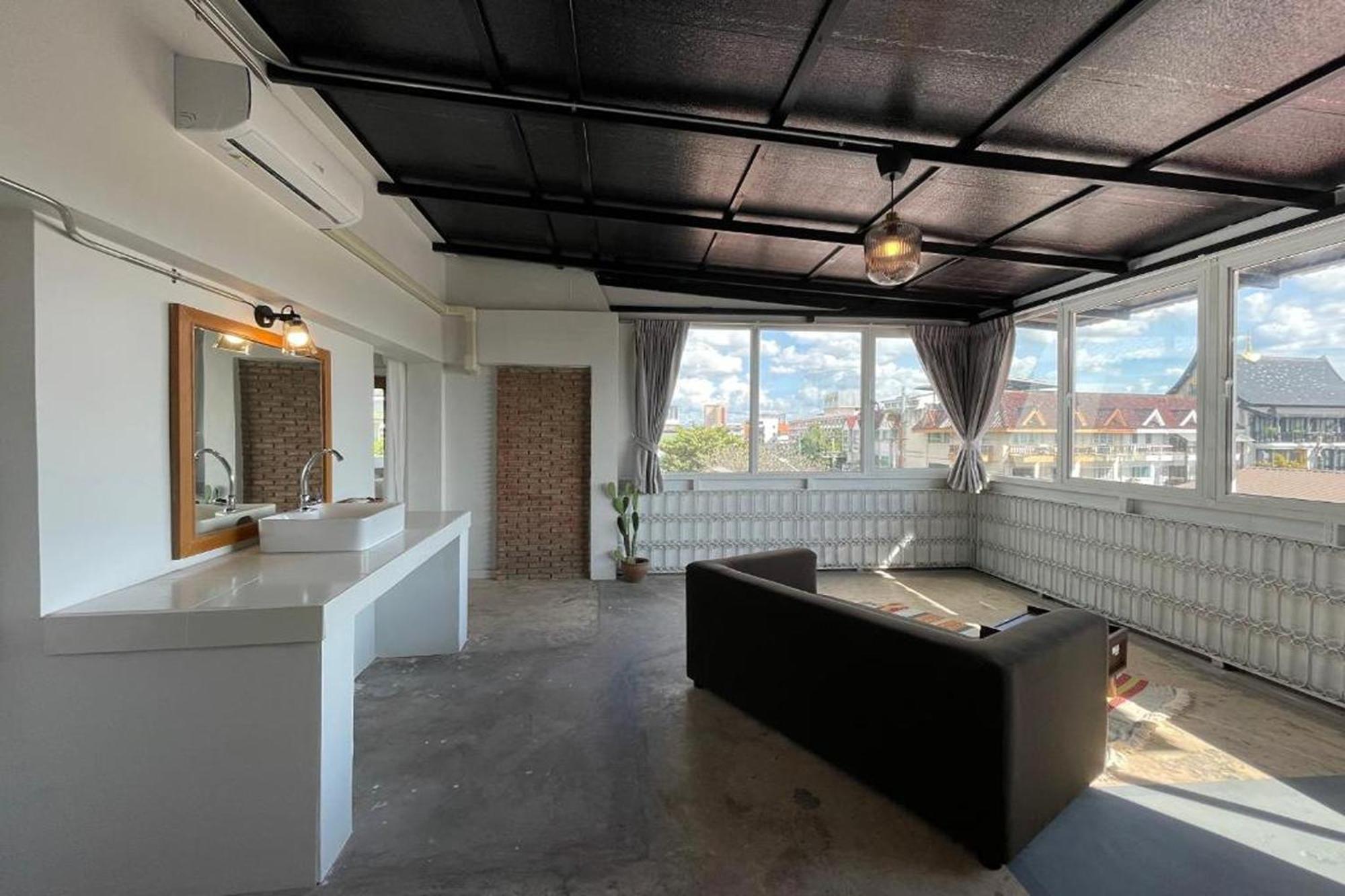 Отель Asaya House Чиангмай Экстерьер фото