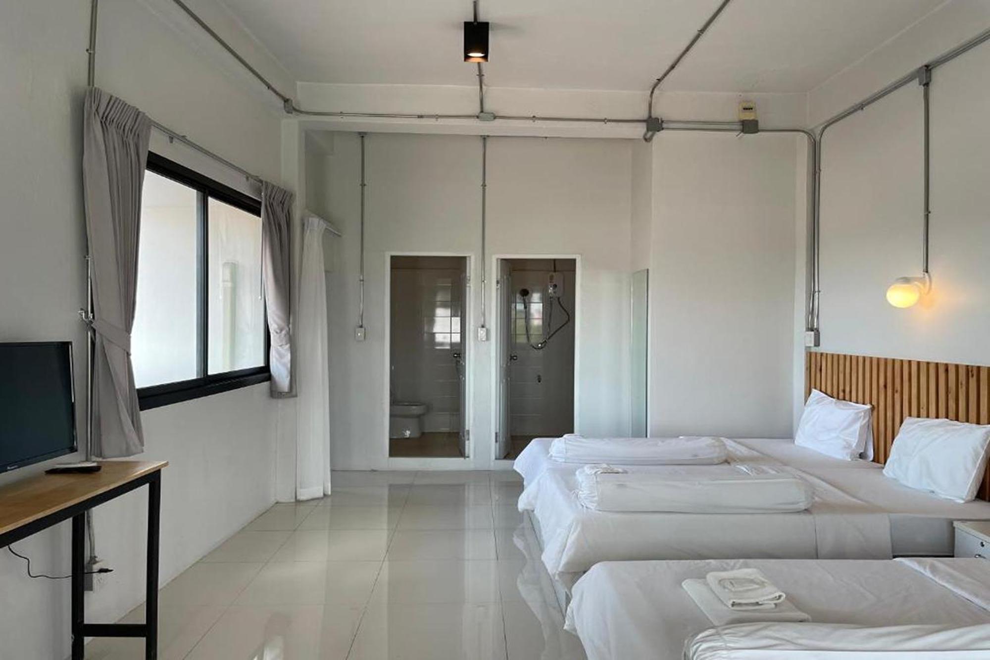 Отель Asaya House Чиангмай Экстерьер фото
